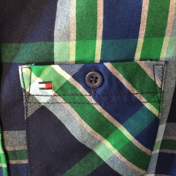 Tommy Hilfiger Plaid Button Down Shirt NWT - Picture 3 of 7